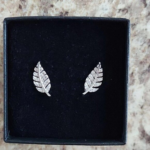 925 Sterling Silver Feather Earrings - Picture 6 of 9
